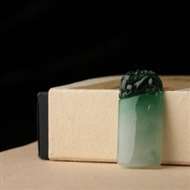 -天然A货冰糯种飘翠仿古龙牌翡翠挂件 036-133-长43.81