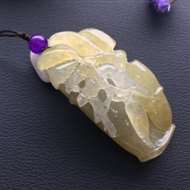冰糯种飘花节节高挂件 造型美观别致 色泽金黄 冰爽干净