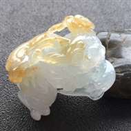 冰种带黄翡完美精品貔貅！种好，水头好，雕工细致，线条流畅。尺寸：38.6-27.5-26.4