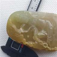 缅甸翡翠A货，冰黄厚装大件的观音，完美的大气，做工精致，性价比超高。厂价直销，手慢无货。