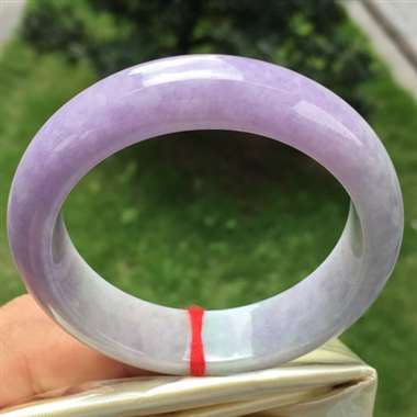 紫罗兰正圈，尺寸53.9-14.8-8.5，紫色浓郁，表皮有细纹，不抠手，最后一图有拍，编号0416