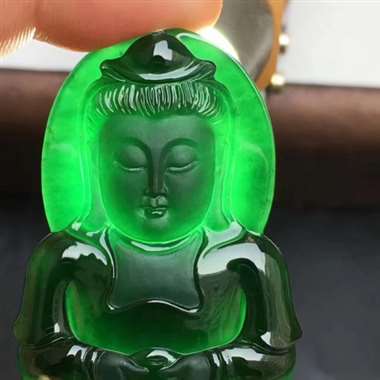 412:高冰玻璃种墨翠正装观音 黑度极佳 种特老 打灯翠绿 肉质细腻 底子干净 瑞丽工[微笑] 性价