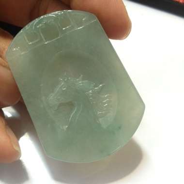 翡翠A货子冈马牌、完美无瑕、水头好、飘花 翡翠A货子冈马牌、完美无瑕、水头好、飘花