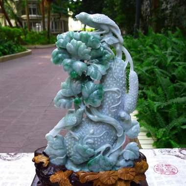 翡翠A货老坑水润满绿飘阳绿精工飞黄腾达摆件 约 裸石尺寸：280/180/60 连底坐：390/2