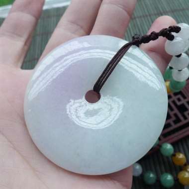 111707完美好种春彩平安扣 精美水润 玉质细腻 水头足 工艺精致 佩戴效果好 尺寸54.5-7