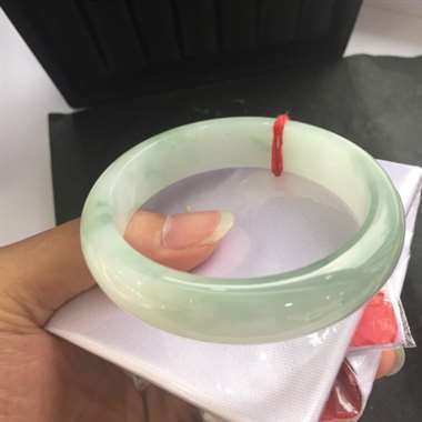 糯种飘花手镯 底细干净 完美无裂 性价比超高