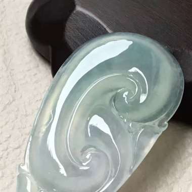 缅甸翡翠冰种如意 缅甸翡翠冰种如意