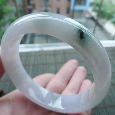 111810A货翡翠精美清爽正装手镯#cy,圈口57.6mm,通透细腻,水头好,色泽清爽,版型厚装, 111810A货翡翠精美清爽正装手镯#cy,圈口57.6mm,通透细腻,水头好,色泽清爽,版型厚装,
