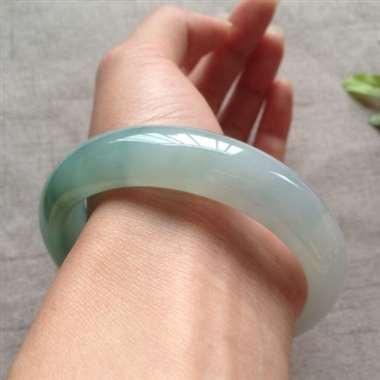 冰起胶晴水正装手镯，完美
