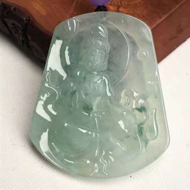 冰种飘阳绿观音吊坠,雕工精美,冰透细腻,水润起光,完美漂亮,性价比高,大小:57.2/46.9/6. 冰种飘阳绿观音吊坠,雕工精美,冰透细腻,水润起光,完美漂亮,性价比高,大小:57.2/46.9/6.