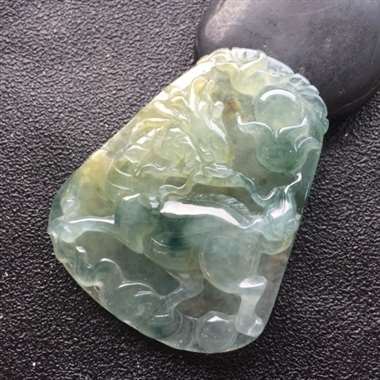 冰种飘双彩麒麟牌挂件 冰种飘双彩麒麟牌挂件