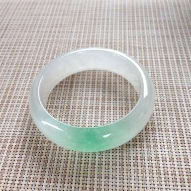 17041227#正圈尺寸:57.6x17.5x8.3mm 老坑料翠色镯,种老光好水头均匀充足,超级 17041227#正圈尺寸:57.6x17.5x8.3mm 老坑料翠色镯,种老光好水头均匀充足,超级
