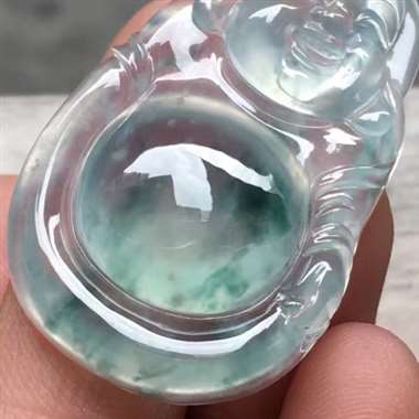高冰飘花笑佛，尺寸:35.3*23.2*7.3mm，质量一流，冰润通透，底子白净，飘花漂亮，果冻感十