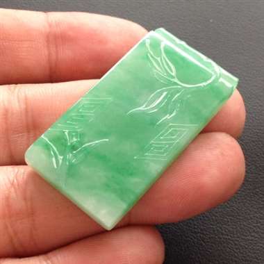 冰种晴水绿花件吊坠 水润色靓 工精雕细 完美