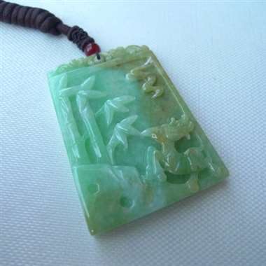 翡翠A货福禄两色一路高升，招财进宝玉佩 种水不错,整体大气!!规格:59*43*8MM 重:42.