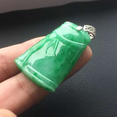 冰种18k金扣满绿节节高吊坠