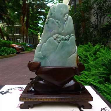 翡翠A货老坑水润浅绿登高远望精工松下老人摆件约裸石尺寸：285/200/85 连底坐：440/285