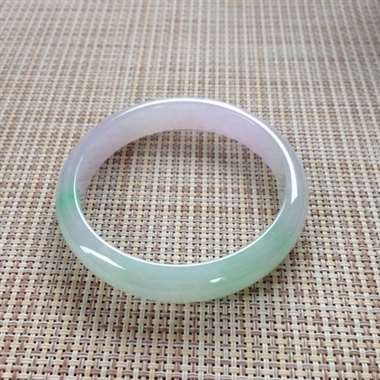 17041211#正圈尺寸:56x11x6.6mm 细润带色镯,很温润,甜美,清爽舒适,底色时尚靓丽 17041211#正圈尺寸:56x11x6.6mm 细润带色镯,很温润,甜美,清爽舒适,底色时尚靓丽