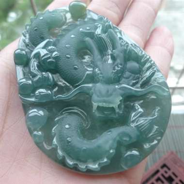 111112完美好种 冰润蓝水满绿霸气龙牌，种水好，打灯蓝绿，大件霸气，质地细腻通透，料老，工艺精美