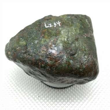 LZ034会卡老段口辣色4.5公斤,种老肉细,全身辣色,完全赌辣色赌手镯,品相端正皮壳完美,冰色已出 LZ034会卡老段口辣色4.5公斤,种老肉细,全身辣色,完全赌辣色赌手镯,品相端正皮壳完美,冰色已出
