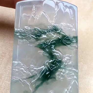 L高冰种飘蓝花《山水，锦绣前程》。冰透起钢光，水润怡人，完美，高大上