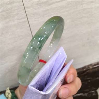 天然翡翠A货冰种飘花贵妃手镯 天然翡翠A货冰种飘花贵妃手镯