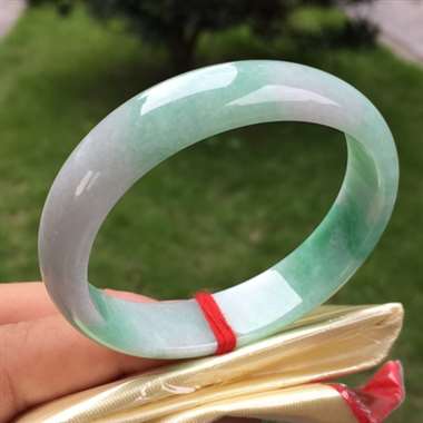 春彩贵妃，尺寸53.8-12.7-6.0，颜色亮丽，完美