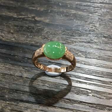 阳绿圆蛋戒指14#，完美色阳，饱满细腻，性价比高，推荐，尺寸10.1*7.7*5.0mm，重量3.0