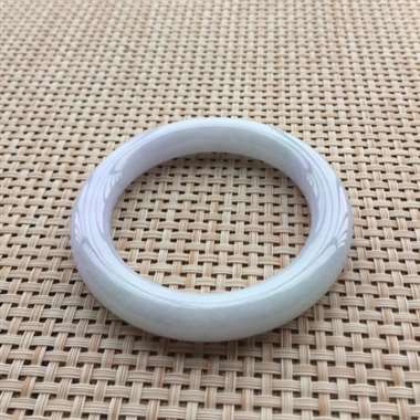 冰浅紫圆条手镯,口径:57.7*11.7*11.2,75.19g 冰浅紫圆条手镯,口径:57.7*11.7*11.2,75.19g