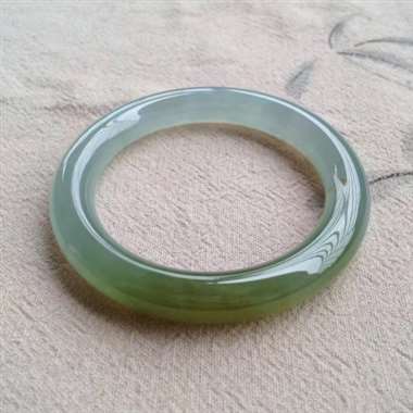 天然翡翠A货冰黄完美圆条手镯 天然翡翠A货冰黄完美圆条手镯