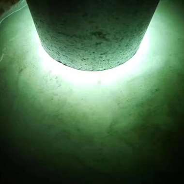 DJ275新货5.07kg莫西沙开窗晴水料,种老皮紧,还压手,开窗肉质细腻,打灯通透。 DJ275新货5.07kg莫西沙开窗晴水料,种老皮紧,还压手,开窗肉质细腻,打灯通透。