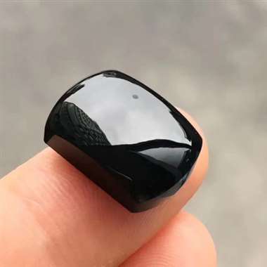 冰种墨翠马鞍戒面 冰种墨翠马鞍戒面