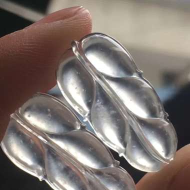 一对高冰种叶子，尺寸:27.4*12.6*3.4mm，26.6*12.6*3.4mm，种特老，刚性十