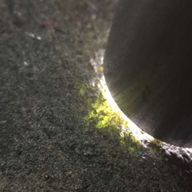 CR-1  21.5公斤莫湾基全赌料，打灯有表现，种老到家，皮壳细腻紧凑，腊壳完整，可以赌涨的