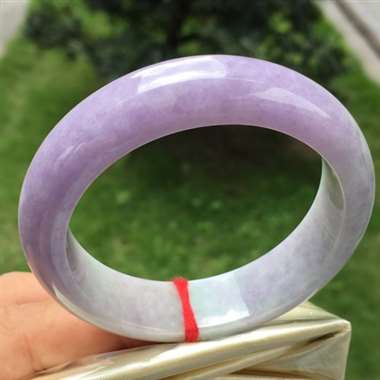 紫罗兰正圈，尺寸53.9-14.8-8.5，紫色浓郁，表皮有细纹，不抠手，最后一图有拍，编号0416