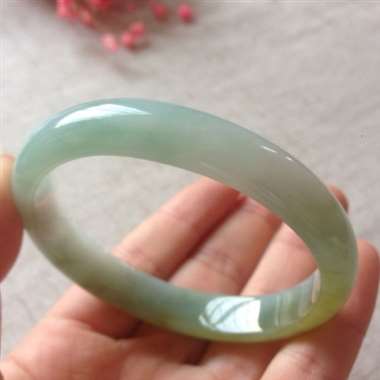 冰黄翡贵妃手镯，有纹无抠感