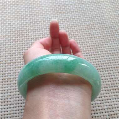 冰绿正装手镯