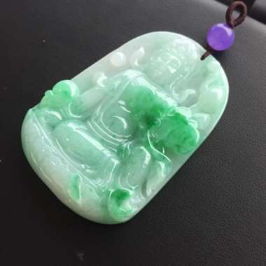 冰种飘阳绿观音挂件