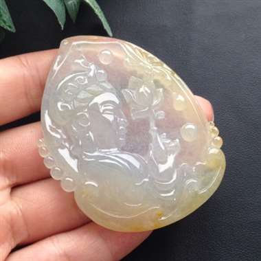 冰飘黄翡观音，质地细腻，水润通透，完美！实物更美丽！