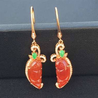 重金满钻，0.45CT，设计非常喜庆，很是大气，种水很好 性价比超高～～年年有