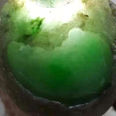 DJ269新货240g老后江开窗飘花大牌料，种老肉细水足，开窗见阳绿花，色浓色艳，起光