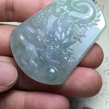 春彩龙戏珠 种老水足 设计独特 雕工精美 外形方正美观大方 实物更美