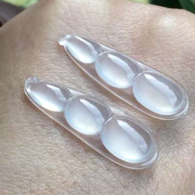 完美，起强荧光，水水润润的，种水超好，镶嵌超美，性价比极高 超值～～无孔需镶嵌25