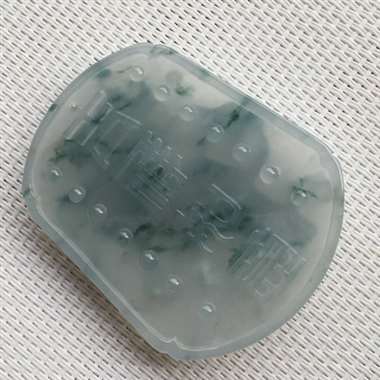缅甸翡翠A货，高冰飘花的吉祥如意，质量杠杠的，工艺一流，手慢无货。老坑冰糯种麒麟，招财辟邪，工艺精细