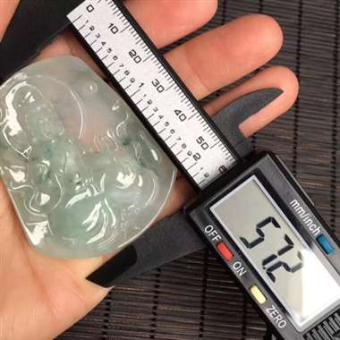 冰种飘阳绿观音吊坠，雕工精美，冰透细腻，水润起光，完美漂亮，性价比高，大小：57.2/46.9/6.