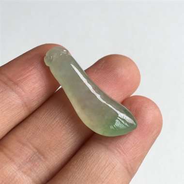 冰种 黄加绿 福瓜 冰种 甜黄加绿 冰透感好 水头足 佩戴漂亮 有点晶体纹 不影响 尺寸 33x12