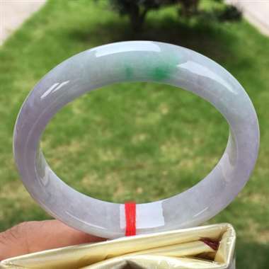 正圈，紫底飘绿，尺寸57.0-13.1-7.9，水润漂亮，颜色亮丽，完美