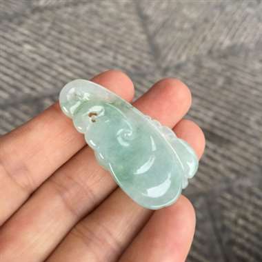 缅甸翡翠A货，福在眼前，色彩鲜艳搭配上身效果超棒，手慢无货。