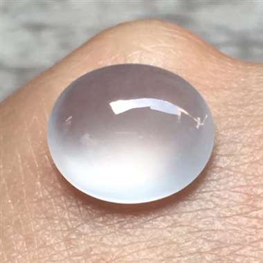 冰种蛋面，尺寸：12*10.3*5.5mm,,完美起光，水头足，白雅，，饱满。H17