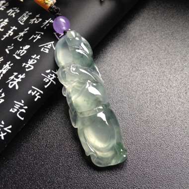 冰种飘花财神 尺寸42-14-7毫米 冰种飘花财神 尺寸42-14-7毫米